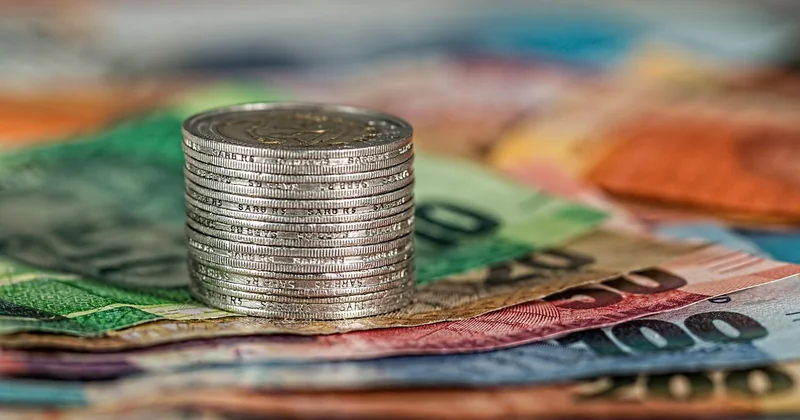 Frais et taux de change : ce que le calculateur ne vous montre pas